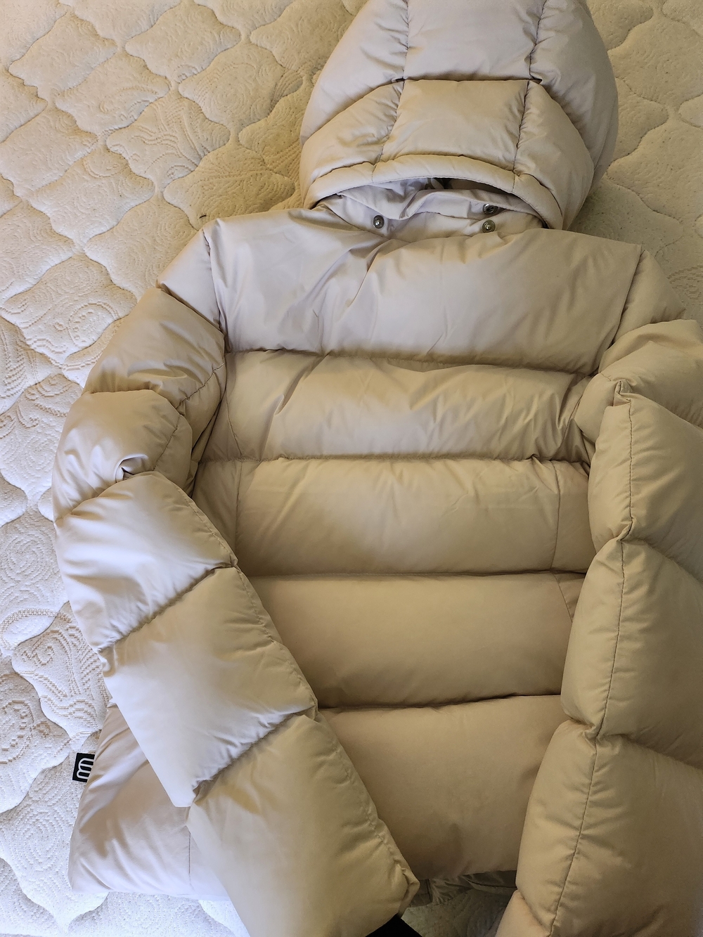 Aritzia Cream Hooded Quilted Puffer Jacket